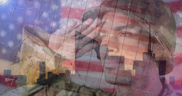 Zusammensetzung des männlichen Soldaten, der über der amerikanischen Flagge grüßt