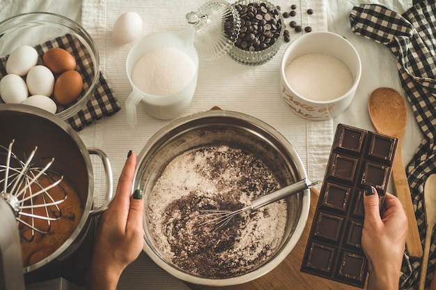 Zutaten zum Kochen von Schokoladencupcakes