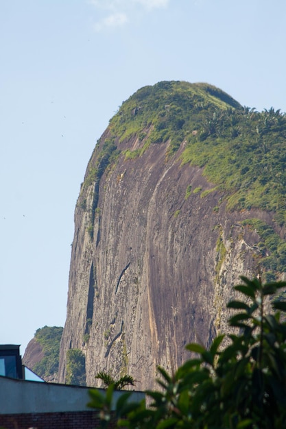 Zwei Hill Brother in Rio de Janeiro aus einem anderen Blickwinkel