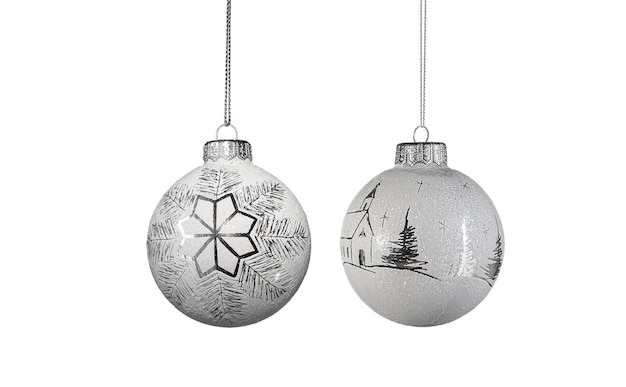 Zwei weiße Weihnachtskugeln aus Glas auf weißem Hintergrund Weihnachtsschmuck weicher Fokus