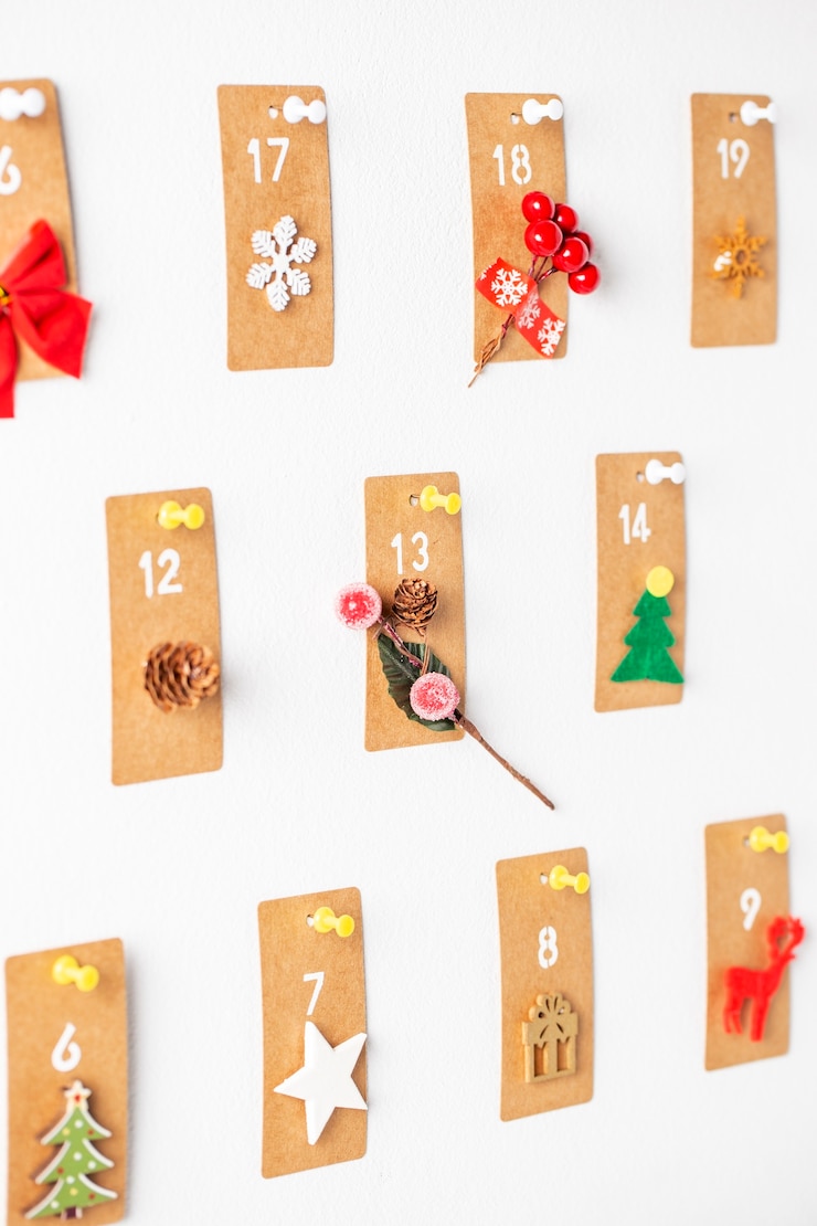 Free Photo 2022 wall calendar still life