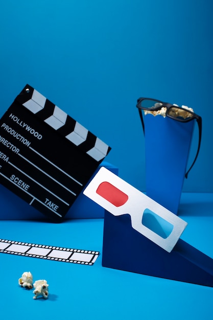 3d glasses and clapper board arrangement