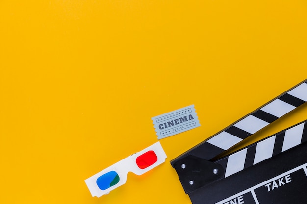 3d glasses with clapperboard