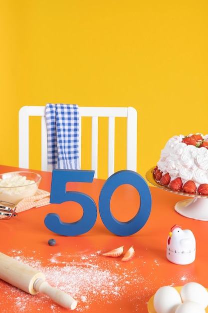 ケーキの材料を使った50歳の誕生日のアレンジメント