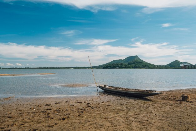 abandon old boat in lake