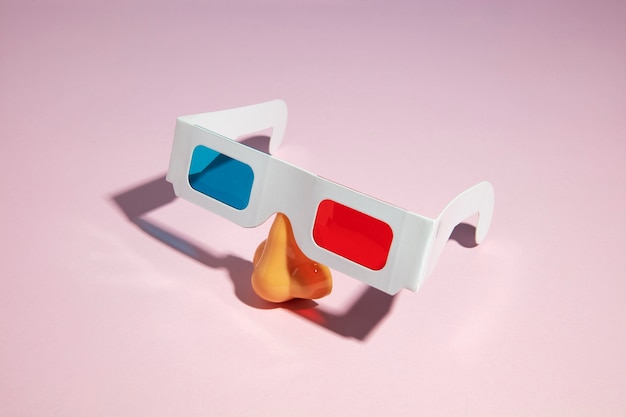 3Dメガネの抽象的な配置