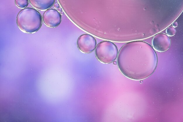 Абстрактная фиолетовая и фиолетовая текстура пузырей