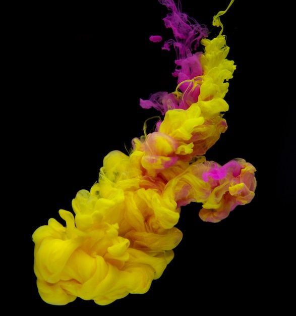 Acryllic color dissolving in water