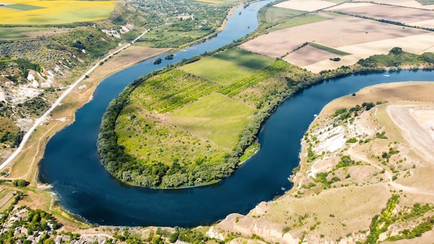 Foto gratuita vista aerea del drone della natura in moldavia