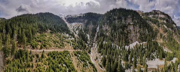 Vista aerea del drone della natura in romania