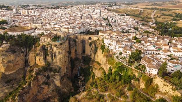 スペインのロンダ市の空中ショット