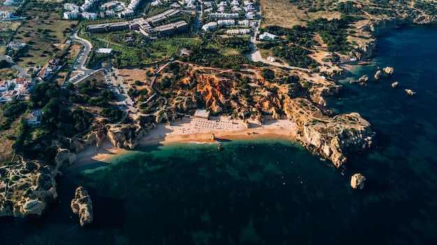 Foto gratuita vista aerea dell'algarve