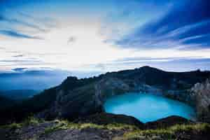 Free photo aerial view of kelimutu volcano and its crater lake in indonesia