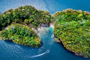 Free photo aerial view of lao lading island in krabi, thailand.