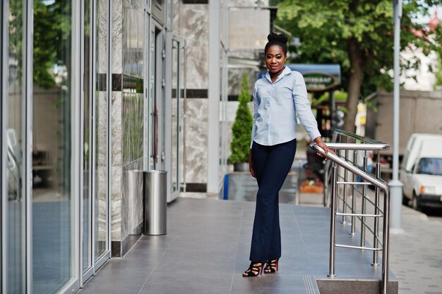 African american girl posed outdoor of steets city