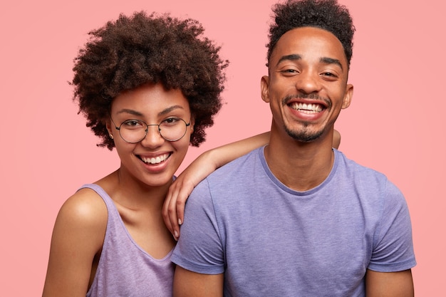 African American man and woman posing