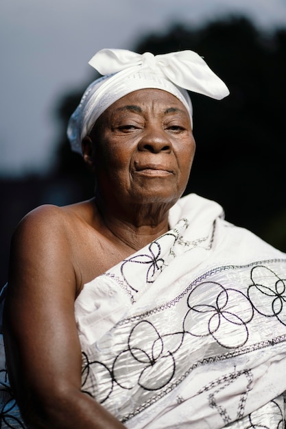 Африканский старший женский портрет