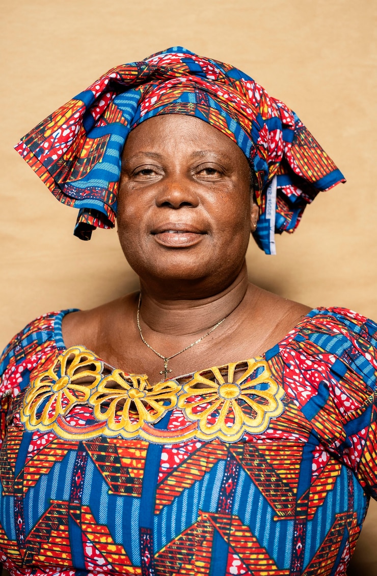 Free Photo african senior woman