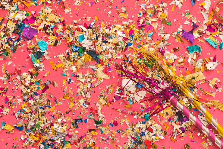 無料Photo confettiのパーティー混乱の後