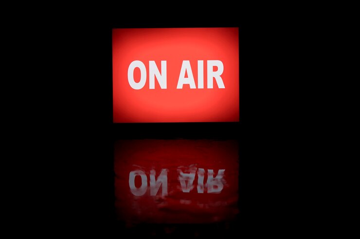 Free Photo on air neon light banner with reflection minimalist