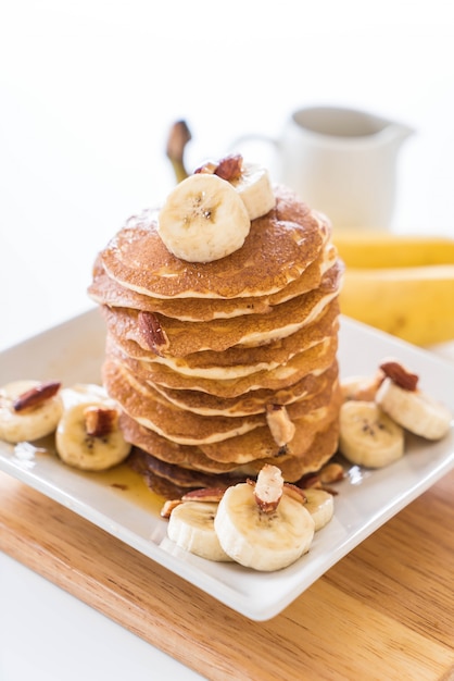 Foto gratuita pancake di banane di mandorle