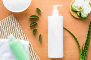 Free photo aloe vera and cucumber with beauty cream