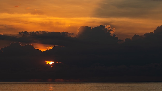 素晴らしい夕日。