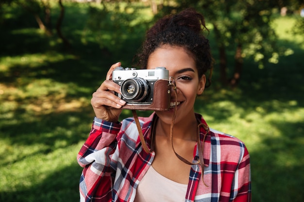 驚くべき若いアフリカ女性写真家