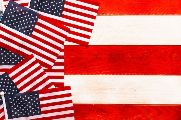 Foto gratuita priorità bassa della bandiera americana con copyspace per la festa dell'indipendenza