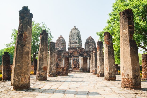 寺院の古代遺跡