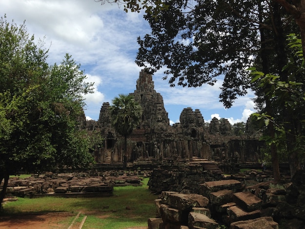 Free photo anckor palaces, siem reap, camboda. beautiful paradise.