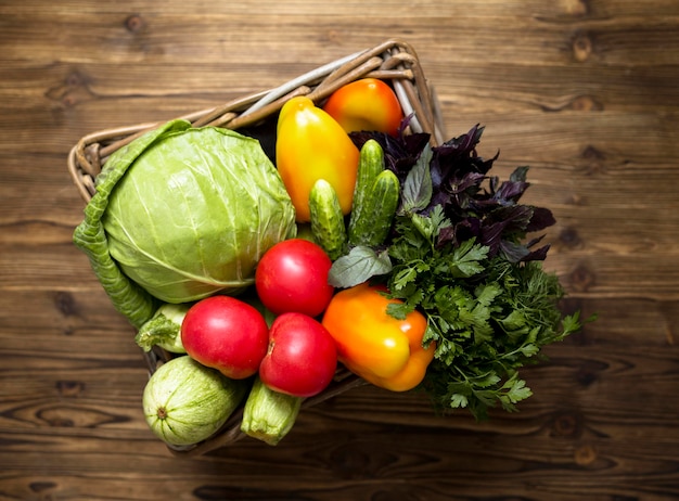 Free photo arrangement of delicious fresh vegetables