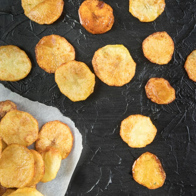 Arrangement of delicious potato chips