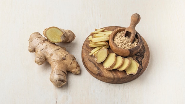 Free photo arrangement of ginger on table