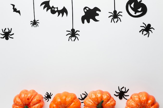 Free photo arrangement of halloween party elements