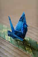 Foto gratuita arrangiamento con oggetto realizzato con origami