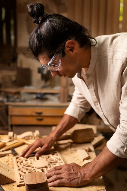 Artisan doing woodcutting