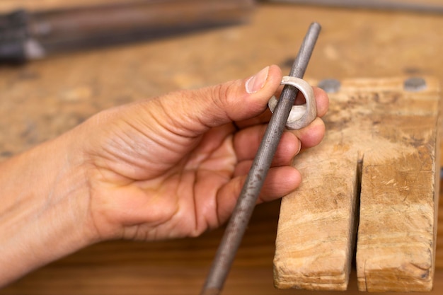 Artisan polishing ring