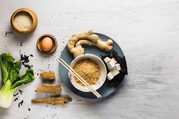 Foto gratuita composizione di ingredienti alimentari asiatici