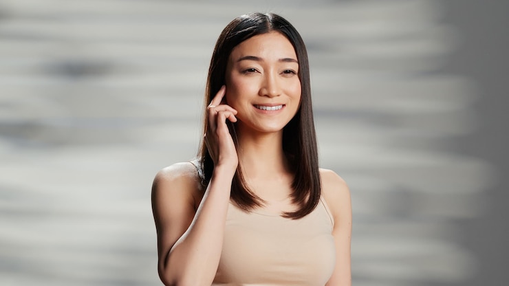 無料Photo アジアの女性がエンパワーメント・ビューティ・キャンペーンを行っています