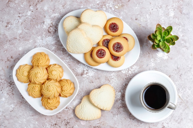 Ассортимент вкусного свежего печенья