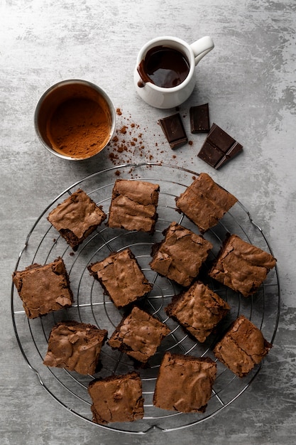 Foto gratuita assortimento di deliziosi dolci fatti in casa