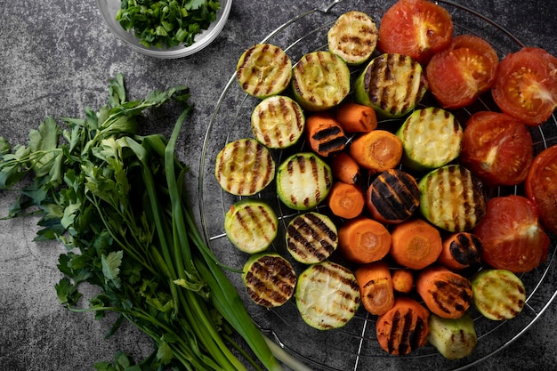 Бесплатное фото Ассорти овощной смеси на гриле