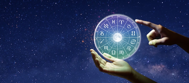Знаки зодиака зодиака внутри круга гороскопа концепция силы вселенной Premium Фотографии