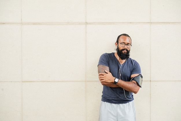 Free photo athletic indian man posing