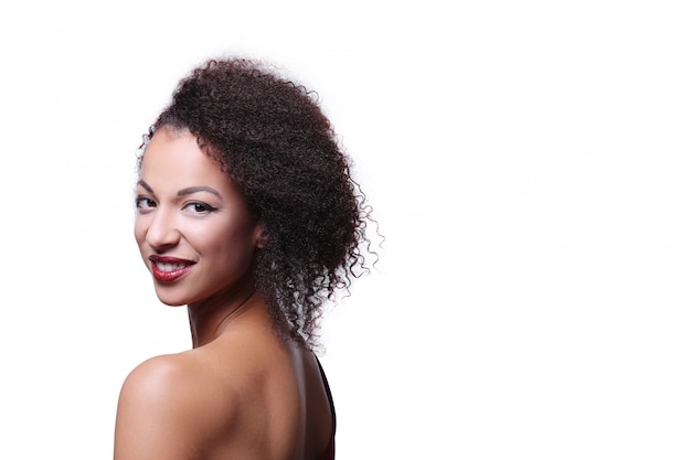 Free photo attractive woman with afro hairstyle