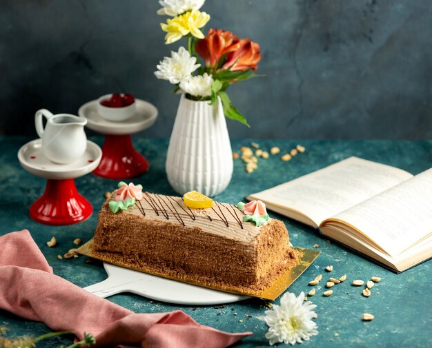 Azerbaijani absheron cake in long shape with butter cream flowers