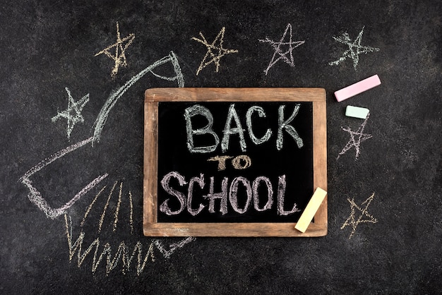 Free photo back to school background with rocketship