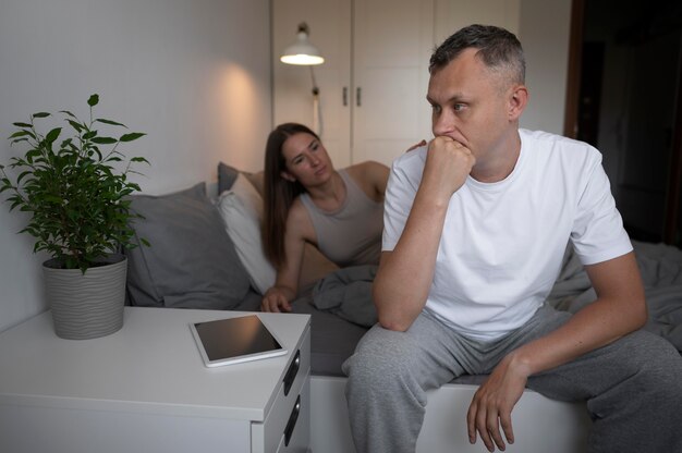 動揺したカップルとの悪いセックスの概念
