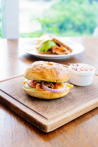 Bagel bread with smoked salmon meat and vegetable